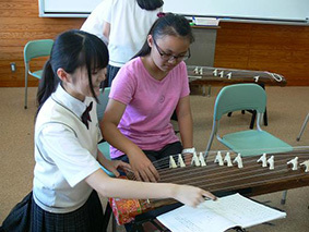 留学生写真宮崎学園B全員で.jpg